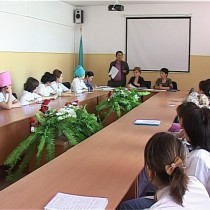 На разговор с врачами вышел отец ВИЧ-инфицированного