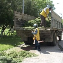 В городе полным ходом идет подготовка к праздникам