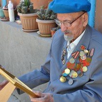 Вместе ветераны собираются только 9 мая. И то приходят не все, у кого-то уже не позволяет здоровье, а кого то уже нет в живых. Других причин, как говорит ветеран, что бы не придти на встречу — нет