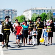 7 мая казахстанцы встретили парадом