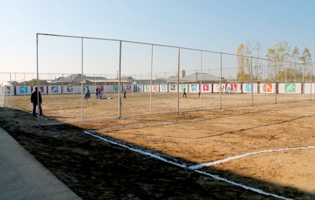В поселке Ворошиловка появился первый спортивный комплекс