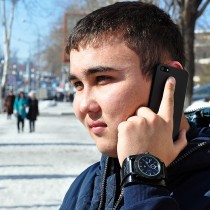 Парень телефон разговор