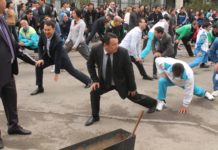 Массовой зарядкой отметили чиновники день здоровья (ВИДЕО)