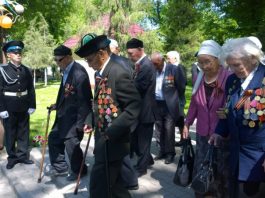 Акимат Енбекшинского района поздравил ветеранов ВОВ