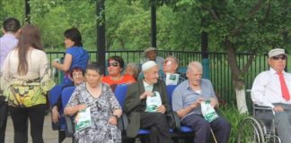 Праздник для одиноких пенсионеров организовал «Asyl Arman»