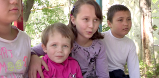 В Шымкенте объявились родственники потерявшегося мальчика Как сообщили в центре временной реабилитации несовершеннолетних, забрать ребенка имеют право отец или мать