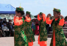 Жители микрорайона «Асар» отпраздновали двойной праздник Жители микрорайона "Асар" отпраздновали двойной праздник