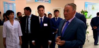 Нурсултан Назарбаев с рабочим визитом прибыл в Шымкент Нурсултан Абишевич попросил врачей быть внимательнее к молодым пациентам