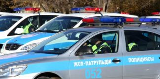 Патрульных полицейских обвиняют в убийстве мужчины в Шымкенте