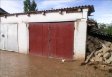 В Шымкенте задержаны взломщики гаражей Водой затопило гараж