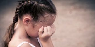 В Шымкенте 50-летний мужчина домогался малолетних девочек