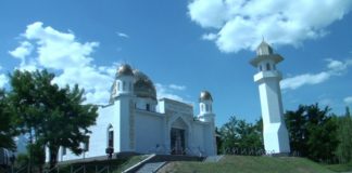 Жительница ЮКО построила мечеть на собственные средства Мечеть была передана Духовному управлению мусульман по ЮКО