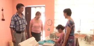 «ПетроКазахстан» помогает предпринимателям развивать бизнес В швейной мастерской работает 4 человека