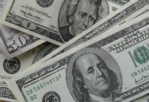 Банки повысили вознаграждение по долларовым вкладам в Казахстане Доллары. Американская валюта