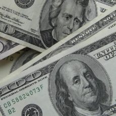 Стоимость доллара в обменниках Казахстана взлетела до 482 тенге Доллары. Американская валюта