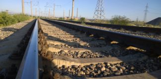 Двенадцатилетний ребенок получил тяжелые травмы на железной дороге в ЮКО