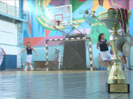 Кубок международного турнира по баскетболу в Шымкенте