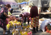 Субботняя ярмарка на площади Аль-Фараби порадовала шымкентцев ценами Продукты с пометкой "Сделано в Казахстане" пользуются спросом у горожан