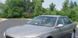 Пригнанный из Кыргызстана LEXUS конфискован в доход государства LEXUS ES300. Фото с сайта http://flauto.ru