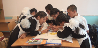 В шымкентских школах внедряют новые методы обучения Уровневую программу разработанную центром педагогического мастерства совместно с Кембриджским университетом, успешно апробируют в 7-ми школах города