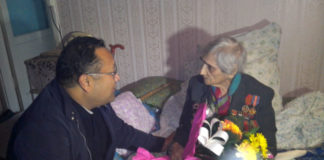 Свое 92-летие отметила ветеран войны Анастасия Алахбердова Поздравить героя с праздником пришли представители Енбекшинского акимата и депутат городского маслихата Ермек Дарменов