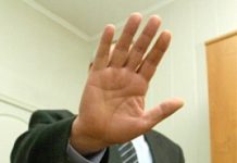 На похищенные деньги шымкентский чиновник купил электрокар жене