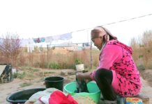 Депутаты готовы помочь южанам с переселением Жители села Казахстан Сарыагашского района до сих пор вынуждены пить грязную воду