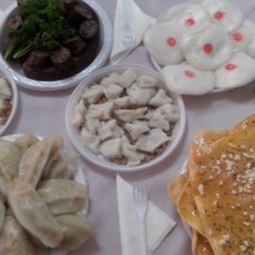 До седьмого колена Традиционные кадюри, абай сундэ, куксу, пап и юква пришлись горожанам по душе