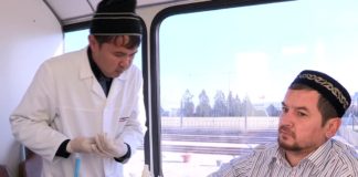 Имамы Шымкента провели благородную акцию по сдаче крови Имамы Шымкента сдают кровь