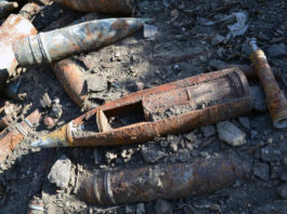 В шымкентском пункте приема металлолома нашли два снаряда