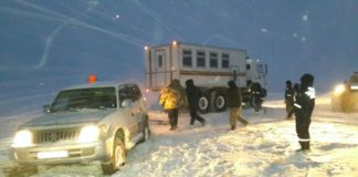 Четыре человека оказались в снежном плену в Байдибекском районе ЮКО