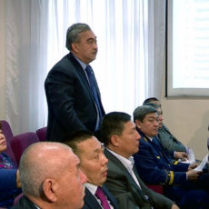 За неделю до нового года депутаты Шымкента утвердили бюджет-2015 Состоялась, последняя, в этом году, очередная, 44-я сессия шымкентского городского маслихата