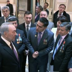 Глава государства посетил новые объекты в деловом центре Шымкента