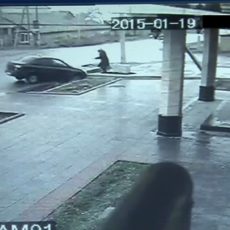 Пьяный водитель едва не сбил пешехода и уснул прямо на обочине дороги