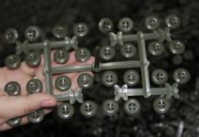 Шымкентский завод по изготовлению пуговиц обеспечивает фурнитурой все пошивочные фабрики Казахстана Аналогов этому производству в Казахстане нет