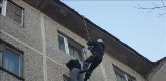 В Шымкенте покончил с собой мужчина В Шымкенте покончил с собой мужчина
