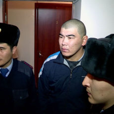 Водителя автобуса, насмерть сбившего молодую женщину, признали виновным Водителя автобуса, насмерть сбившего молодую женщину, признали виновным