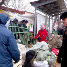 В Шымкенте снова начали борьбу со стихийной торговлей
