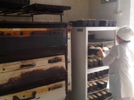 Мини-завод по выпечке хлебобулочных изделий в Турланской экспедиции снабжает продукцией почти весь район