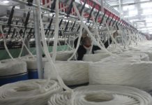 Завод хлопчатобумажной продукции «Oxy Textile» возрождает производство Узнав о возрождении предприятия ровница Лаура Карибаева, поспешила вернуться на заводУзнав о возрождении предприятия ровница Лаура Карибаева, поспешила вернуться на завод