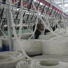 Завод хлопчатобумажной продукции «Oxy Textile» возрождает производство Узнав о возрождении предприятия ровница Лаура Карибаева, поспешила вернуться на заводУзнав о возрождении предприятия ровница Лаура Карибаева, поспешила вернуться на завод