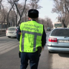 Ради искоренения коррупции, в МВД РК готовы уволить всех полицейских Специалисты управления исполнения судебных актов и прокуратуры Енбекшинского района совместно с сотрудниками дорожно-патрульной полиции провели рейд на городских дорогах по неплательщикам штрафов