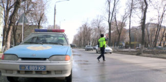 Что делать, если вас остановил инспектор полиции: пять советов, которые облегчат жизнь казахстанским водителям Специалисты управления исполнения судебных актов и прокуратуры Енбекшинского района совместно с сотрудниками дорожно-патрульной полиции провели рейд на городских дорогах по неплательщикам штрафов