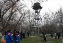 В Шымкенте, угрожая самоубийством, мужчина потребовал путевку в санаторий В Шымкенте угрожая самоубийством мужчина потребовал путевку в санаторий