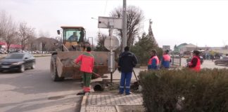 В Шымкенте вовсю идут весенние санитарно-уборочные работы В Шымкенте вовсю идут весенние санитарно уборочные работы