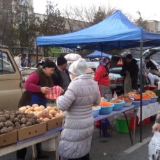 Сельхозярмарка на площади Аль-Фараби теперь будет работать два дня Сельскохозяйственная ярмарка на площади Аль-Фараби, теперь будет работать два дня
