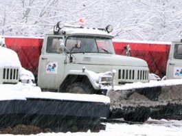 Выпавший снег стал неожиданностью для коммунальных служб Шымкента