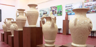 «Седьмой кувшин жизни» художника-керамиста Артема Гориславца "Седьмой кувшин жизни" мастера-художника Артема Гориславца