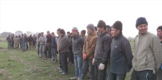 Сотрудники миграционной полиции вышли в рейд по трудовым нелегалам Сотрудники миграционной полиции области вышли в рейд