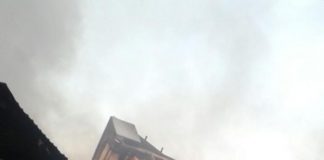 В Туркестане полностью сгорел центральный рынок В Туркестане полностью сгорел центральный рынок